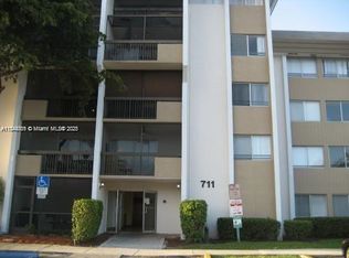 711 N Pine Island Rd APT 410, Fort Lauderdale, FL 33324