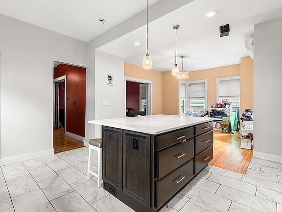 2nd image of 12 Pomeroy St
