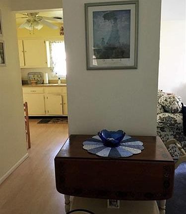 4th image of 90 Northumberland Dr