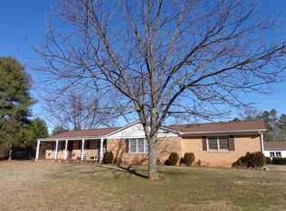 155 Garvin Lake Rd, Gaffney, SC 29340