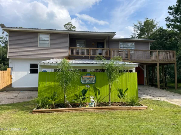 6091 5th St, Bay Saint Louis, MS 39520