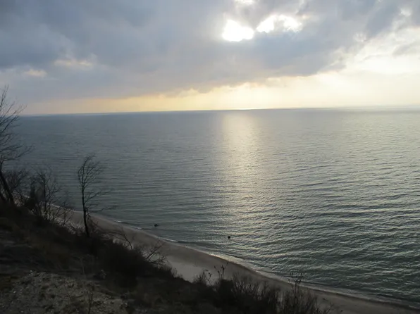 Lakeview Ave #15 & 16, South Haven, MI 49090