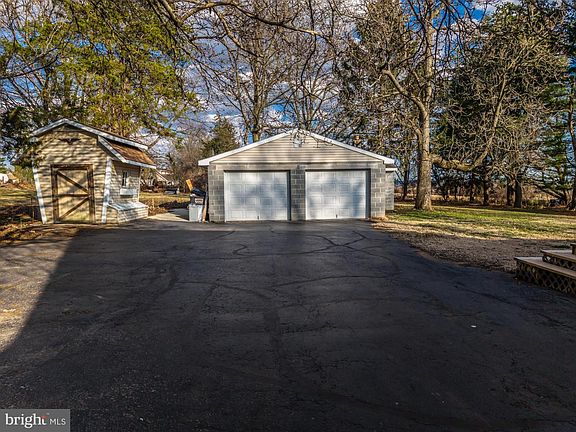 4th image of 183 Worman Rd