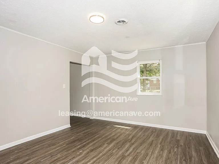 51417_002_wm_-_living_room_13113005.jpg