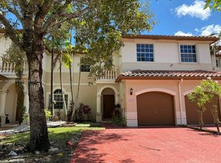 Vizcaya, Hollywood, FL 33027