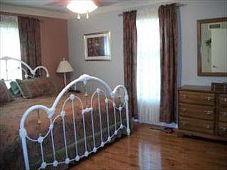 5th image of 4006 N 30th St