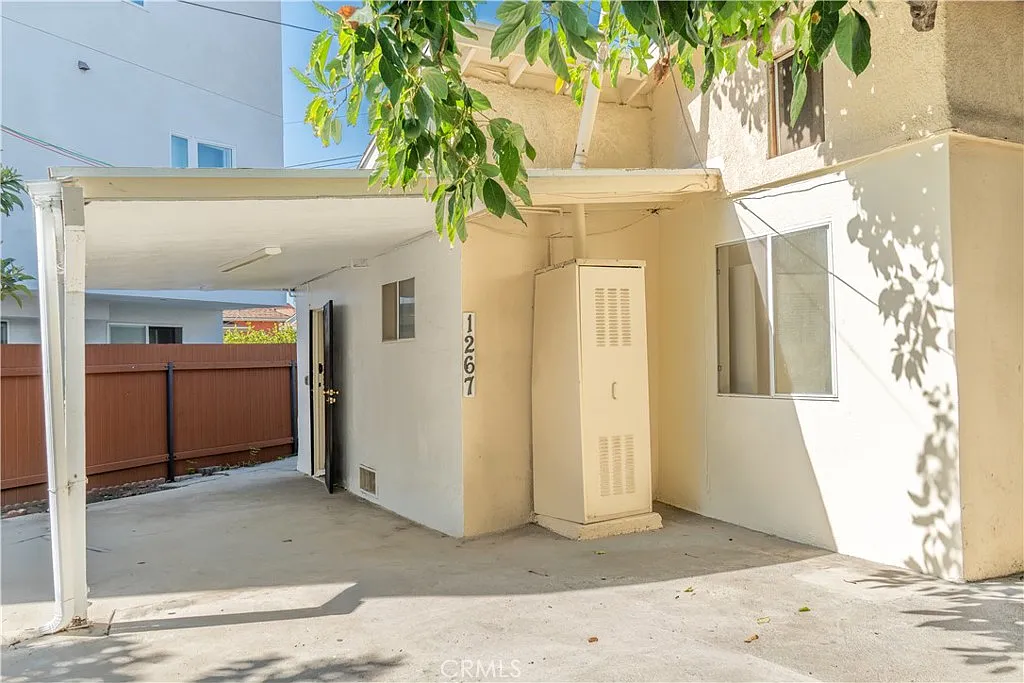 1 bed, 8518 sqft, $2,200 — Photo 3