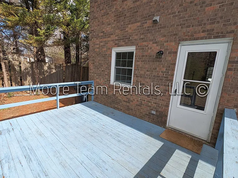 300 Morgan Rd — Photo 14