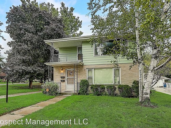 3rd image of 9803 W Oklahoma Ave #8956627