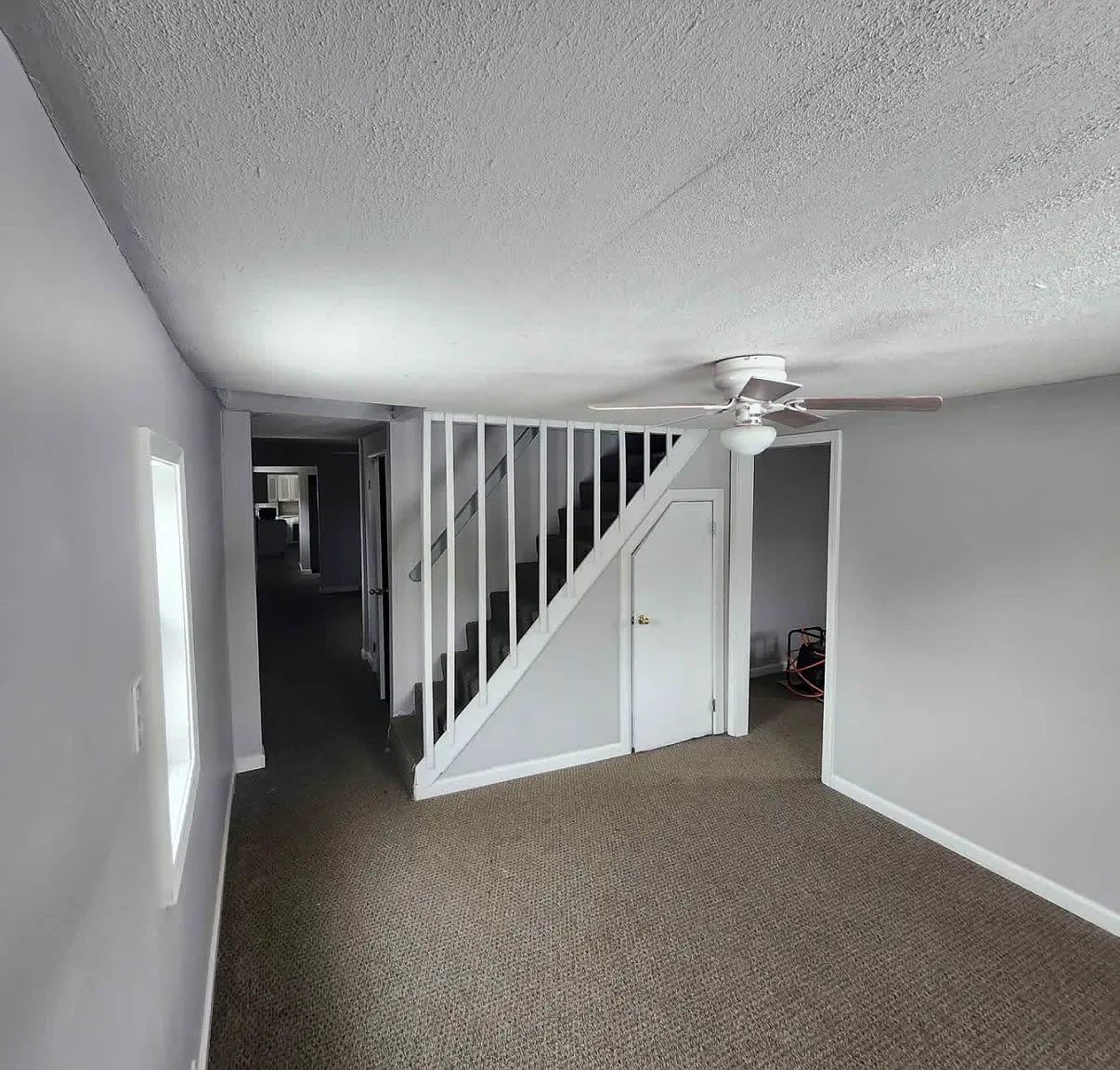 3 bed, 1000 sqft, $1,395 — Photo 3
