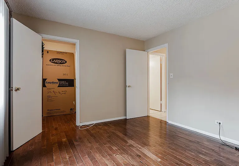 713 W Diversey Pkwy #7 — Photo 8