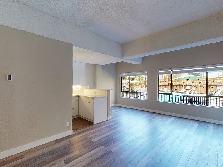 Marina Cove Apartments — Photo 12
