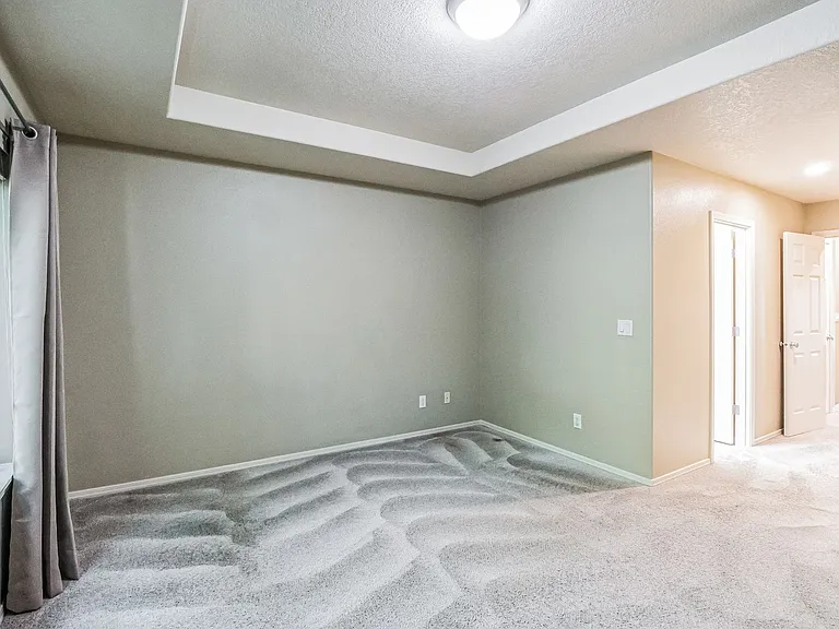 949 SE Tamango St — Photo 21