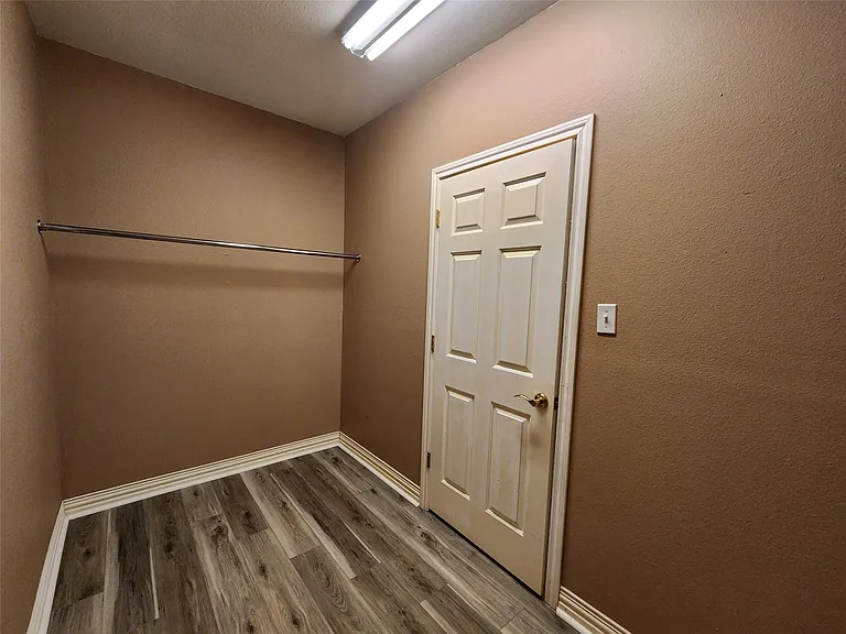 115 Oak Colony Dr — Photo 38