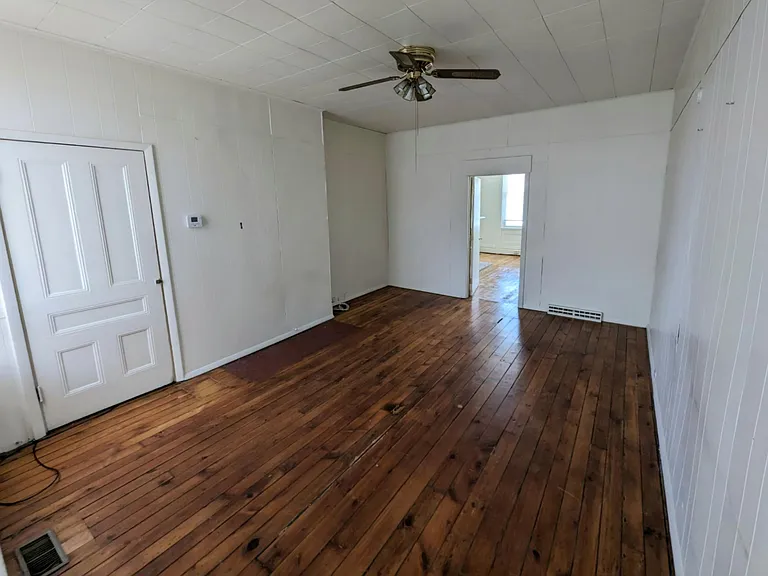 537 Gross St #1 — Photo 5