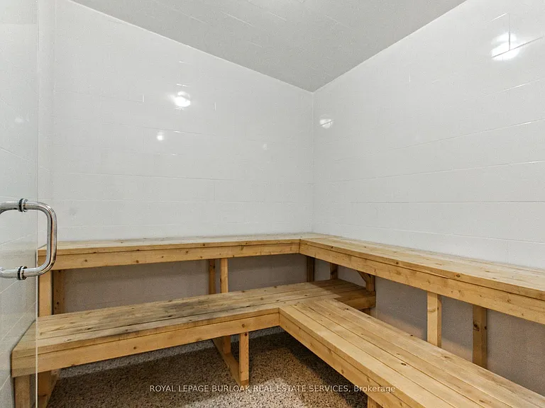 442 Maple Ave #7 — Photo 37