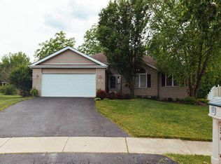 33 Sunrise Ct, Steger, IL 60475