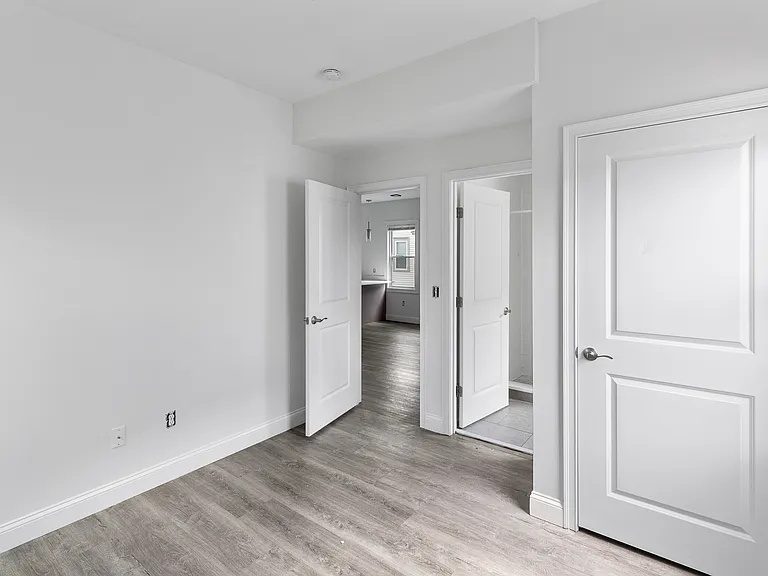 14 Trenton St #STREET2 — Photo 8