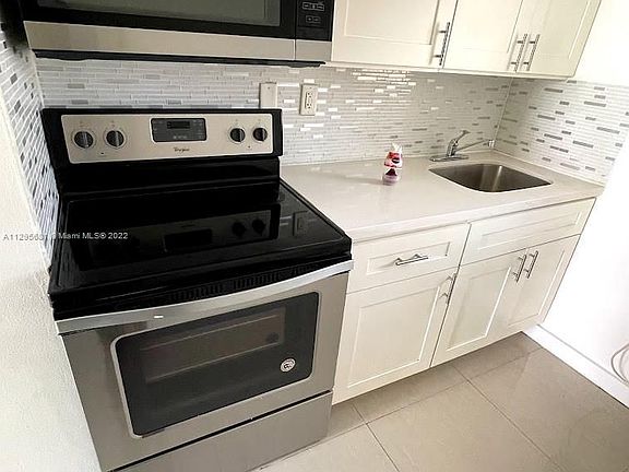 5th image of 9050 NE 8th Ave #14