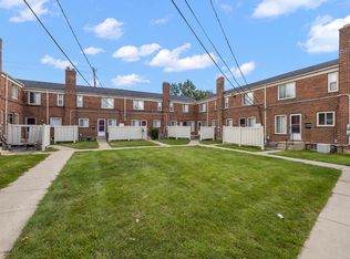 Oak Park Manor Apartments & Townhomes, Oak Park, MI 48237