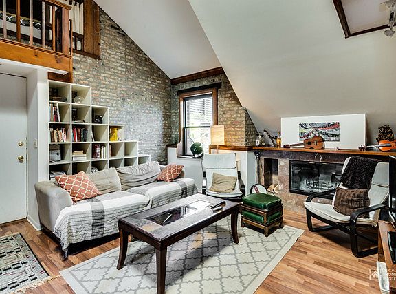 5th image of 619 W Cornelia Ave #3