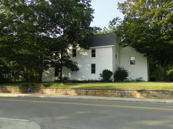 145 S Jackson St APT 3, Athens, TN 37303
