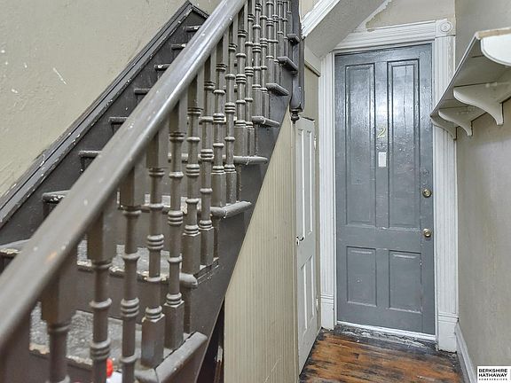 4th image of 4623 Izard St