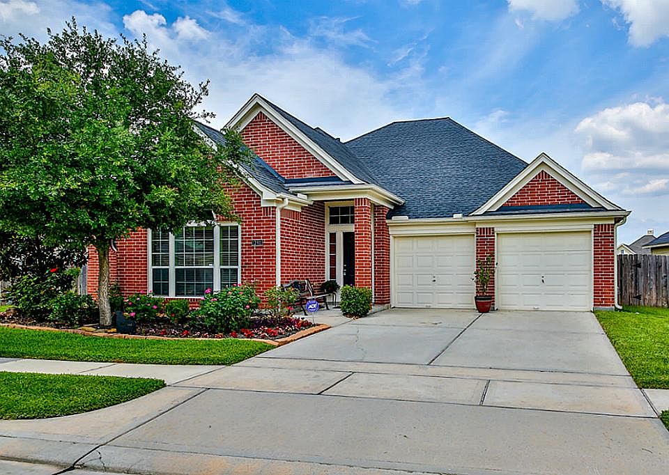 1st image of 12911 Hawthorne Shores Dr