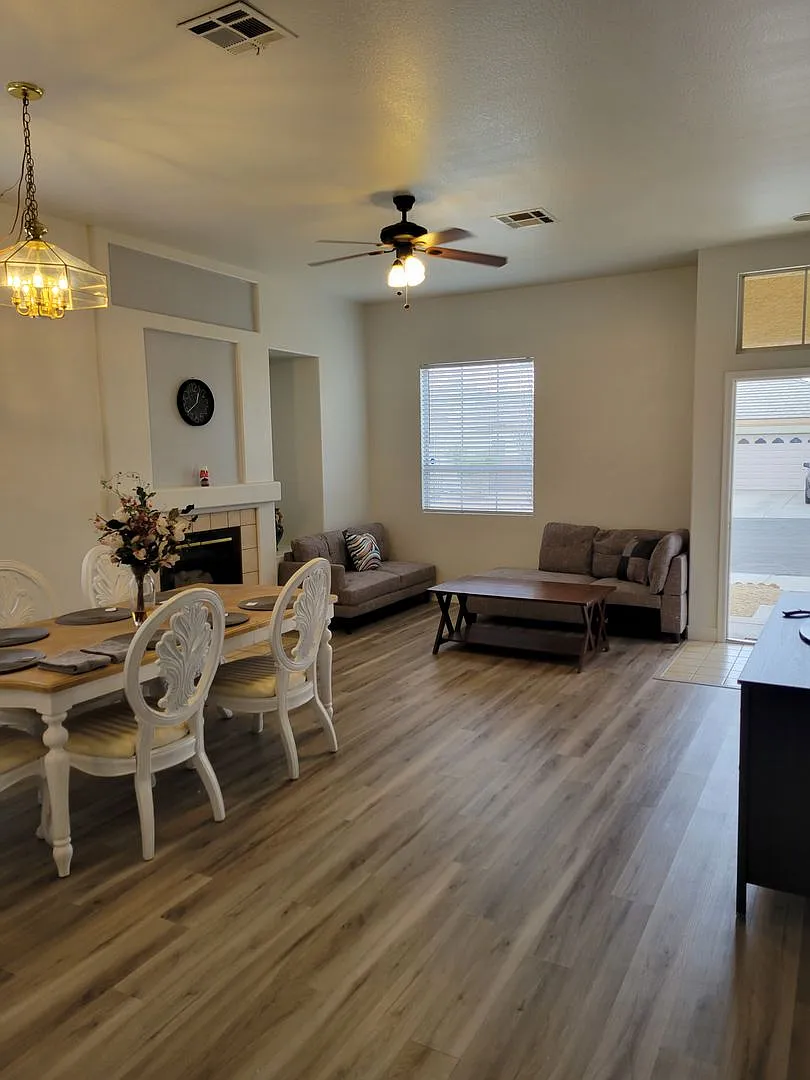 North Shores Single Story 3/2/2 — Photo 3