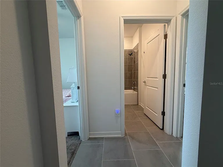 652 Grove St — Photo 21
