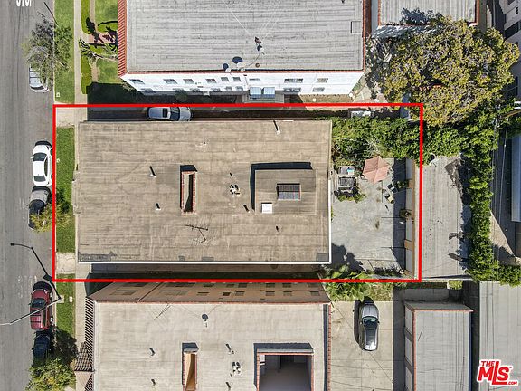 4th image of 358 N Ogden Dr