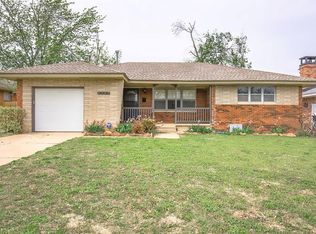 2733 Lakeside Dr, The Village, OK 73120