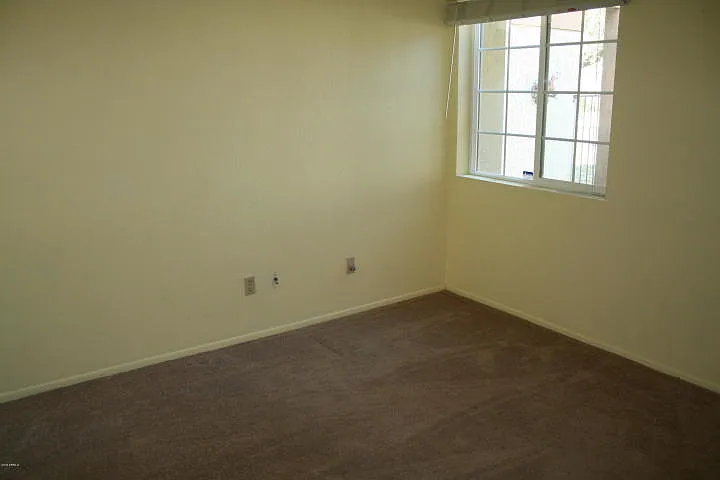 2616 W Joan De Arc Ave — Photo 4