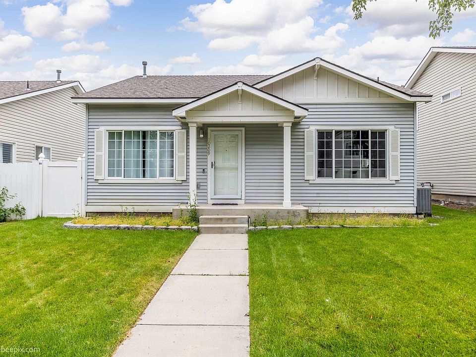 1st image of 10209 17th Ln