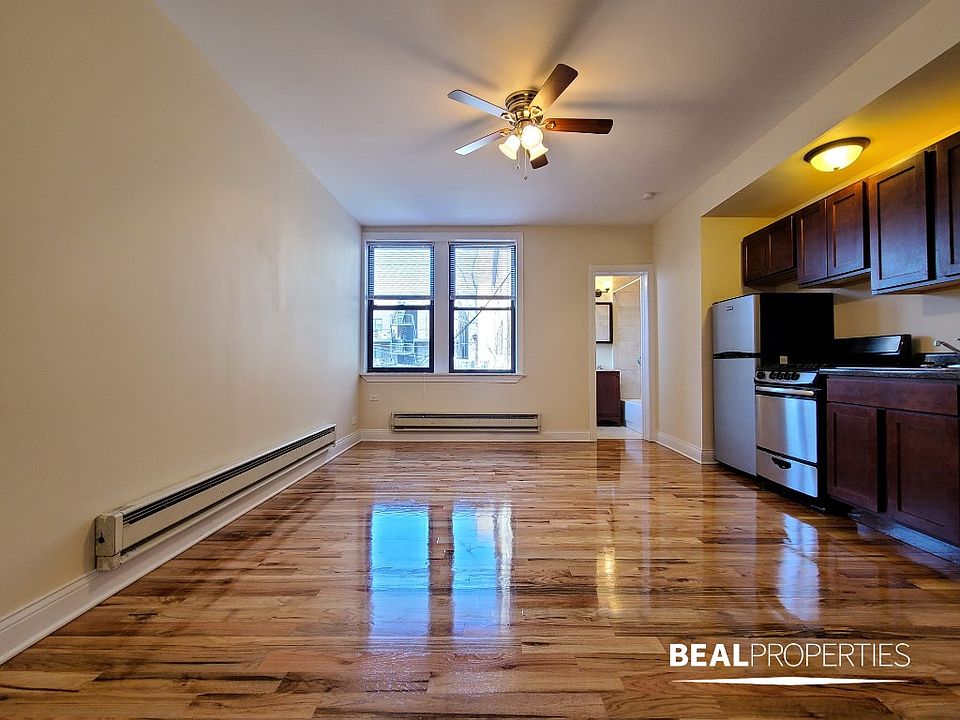1st image of 818 W Diversey Ave #818C
