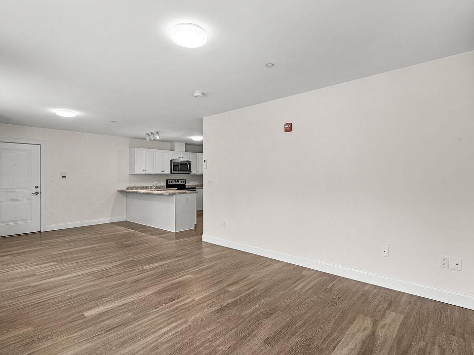 Carrier Woods Apartments 2 Carrier Woods Rd Scarborough ME Zillow