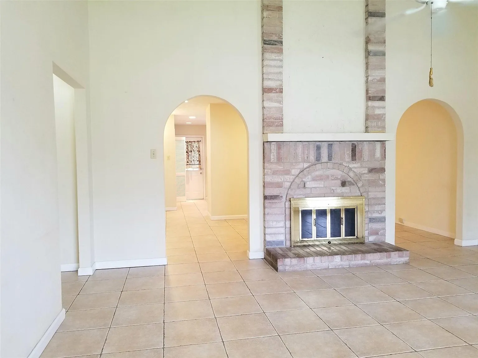 3 bed, 2.0 bath, 1512 sqft, $1,650 — Photo 3