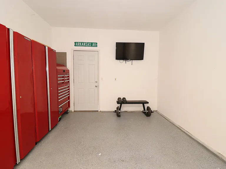 703 Arkansas Ave — Photo 44