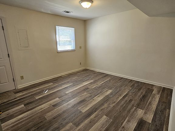 5th image of 135 E Plover Dr
