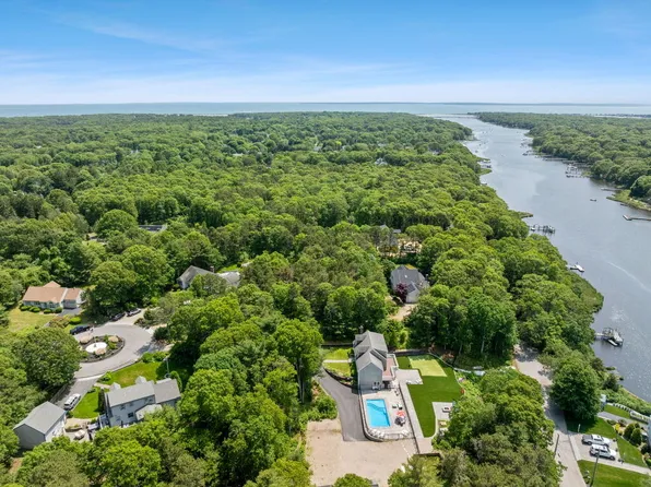 35 Rose Meadow Lane, East Falmouth, MA 02536