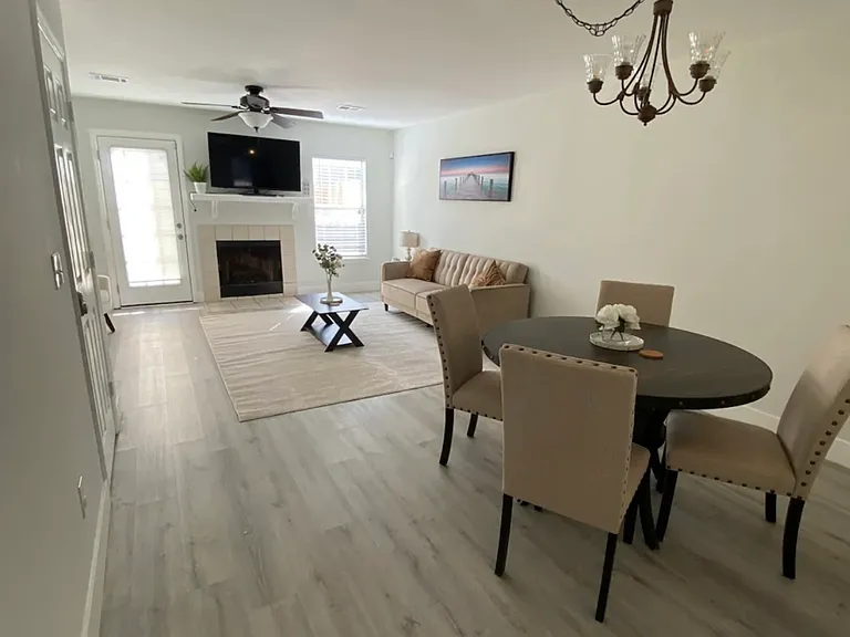 809 Reserve Way — Photo 5