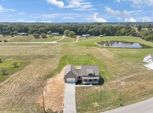 47 Long Branch Rd, Lawrenceburg, TN 38464