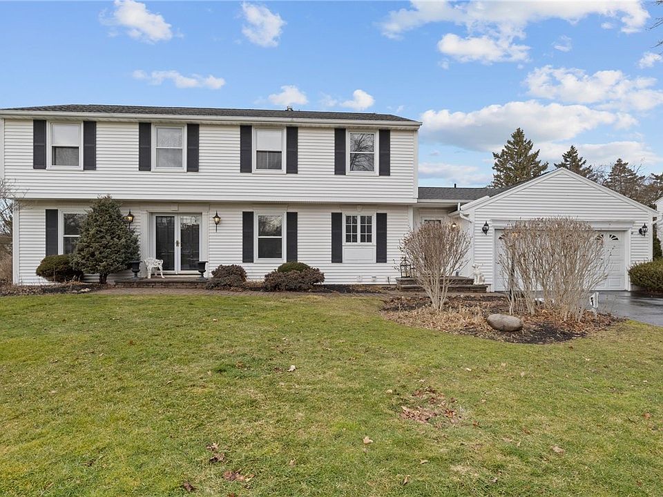 1st image of 6 High Hill Dr