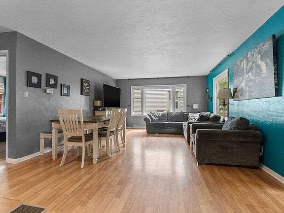 2nd image of 914 Wilson Ave