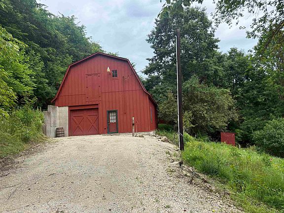 5th image of 1580 Lansing Harpers Rd