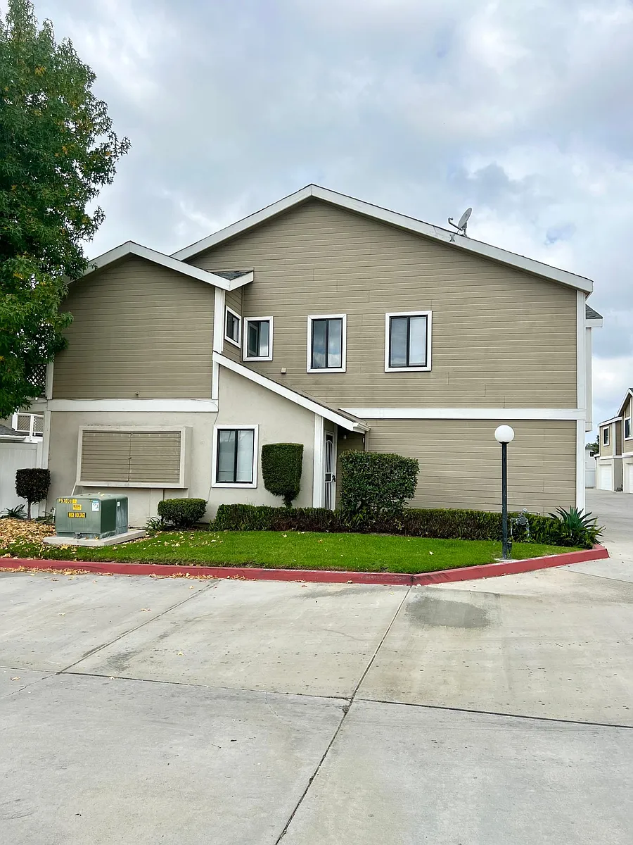Building Photo - 7893 Cerritos Ave
