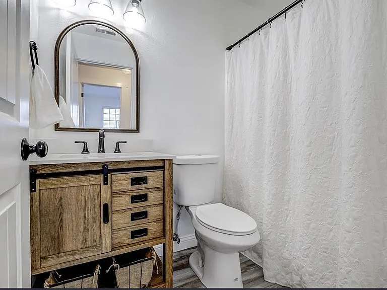 214 S Belfair Pl — Photo 27