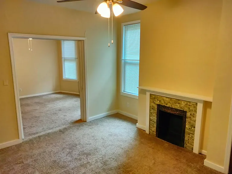 2817 Charlotte St #1 — Photo 8