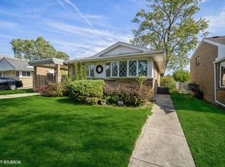 8723 N Oriole Ave, Niles, IL 60714