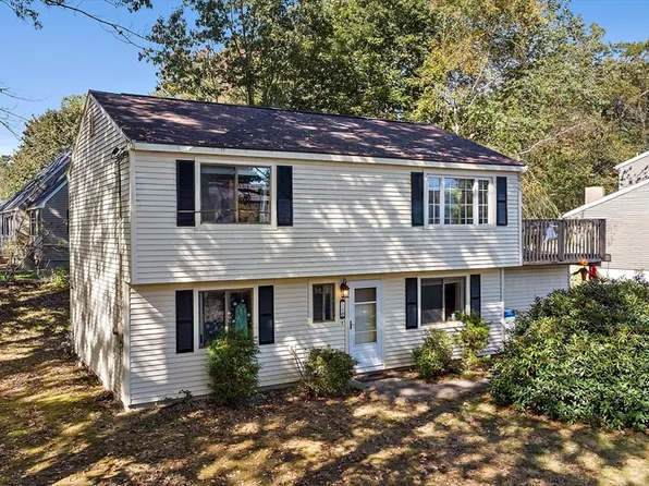 54 Mascuppic Trl, Tyngsboro, MA 01879
